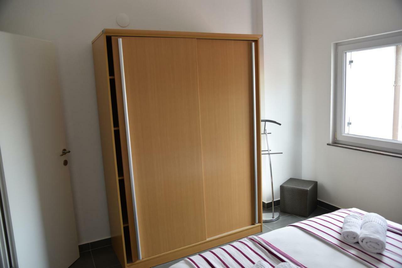 Villa Pina Appartment Chantos Tisno Esterno foto