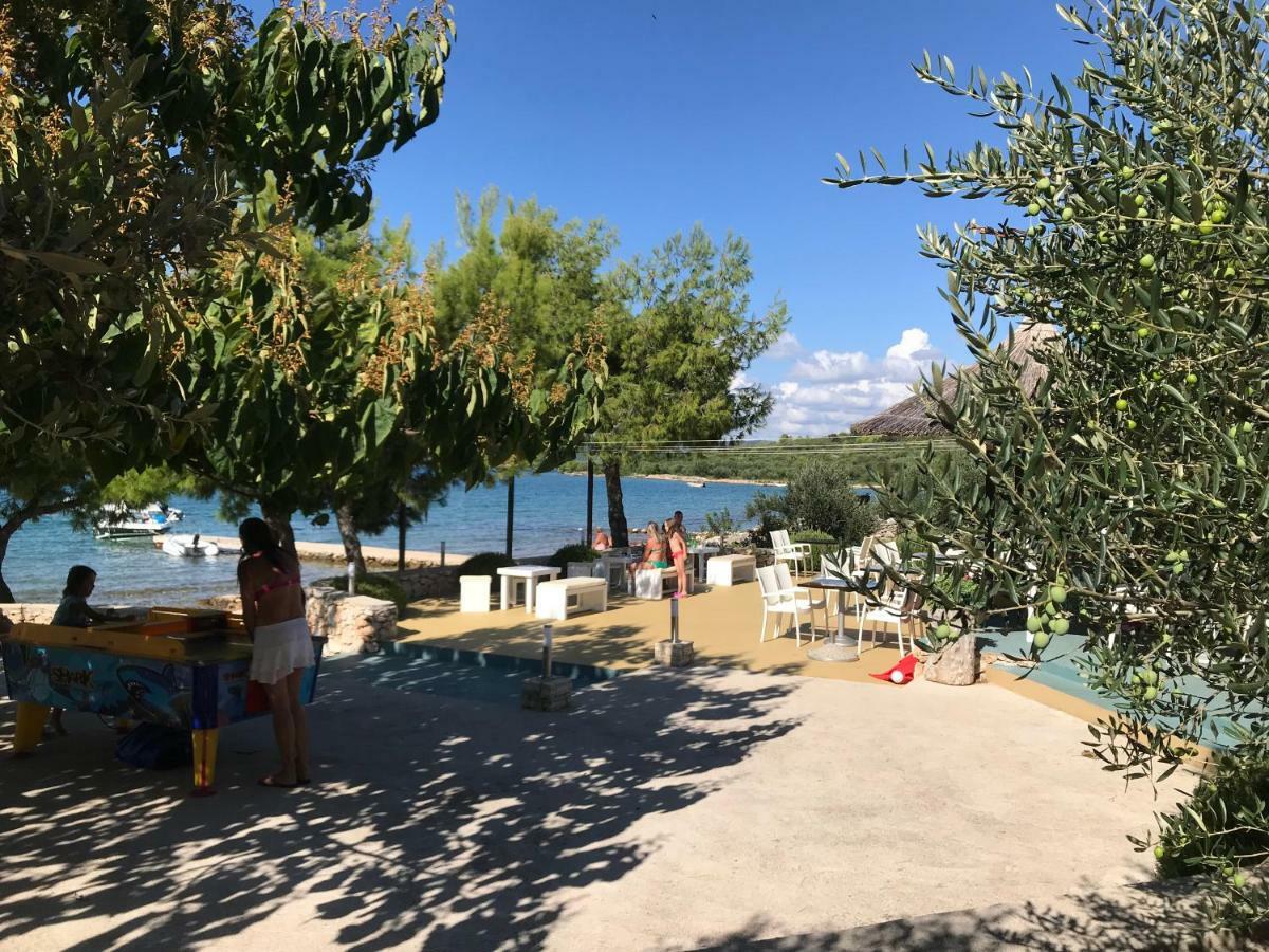 Villa Pina Appartment Chantos Tisno Esterno foto